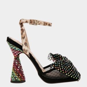 ***New with Tags***Betsey Johnson AISHA Heels